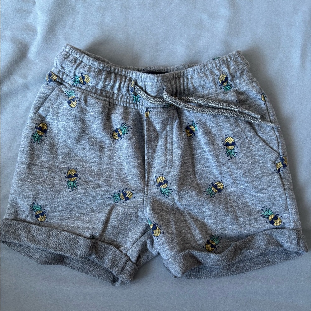OshKosh B'gosh Gray Pineapple Patterned Shorts